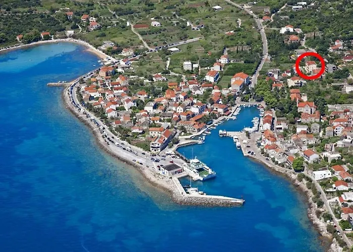Apartments By The Sea Sucuraj, Hvar - 11228